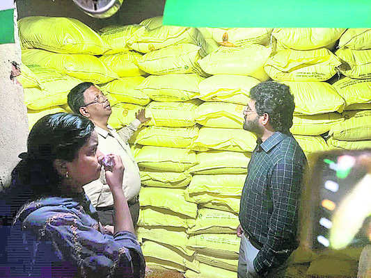 కొనసాగుతున్న గోదావరి వరద 
1