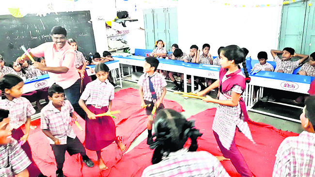 సాహో.. మాస్టారు2