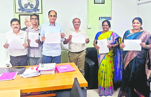 ఫెన్సింగ్‌ క్రీడాకారుల  ఎంపిక 
1