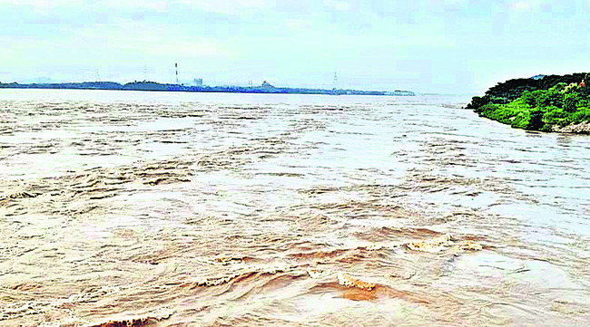 మహానదిలో పెరుగుతున్న నీటి మట్టం 1