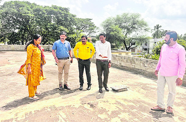 సీఎంను కలిసిన  బొంరాస్‌పేట నాయకులు 1