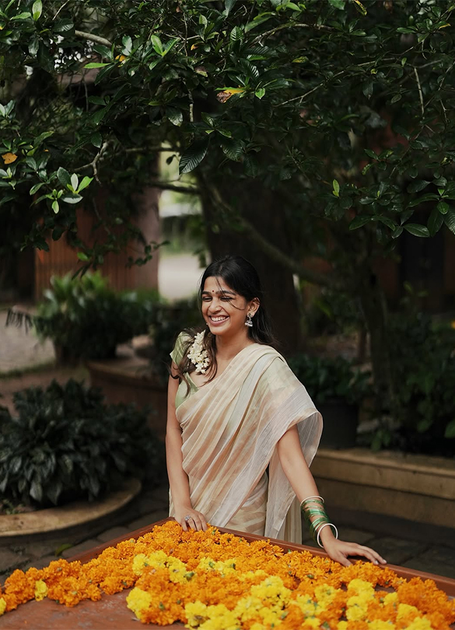 Actress Ananthika Sanilkumar Onam Festival Celebration 2025 Photos3