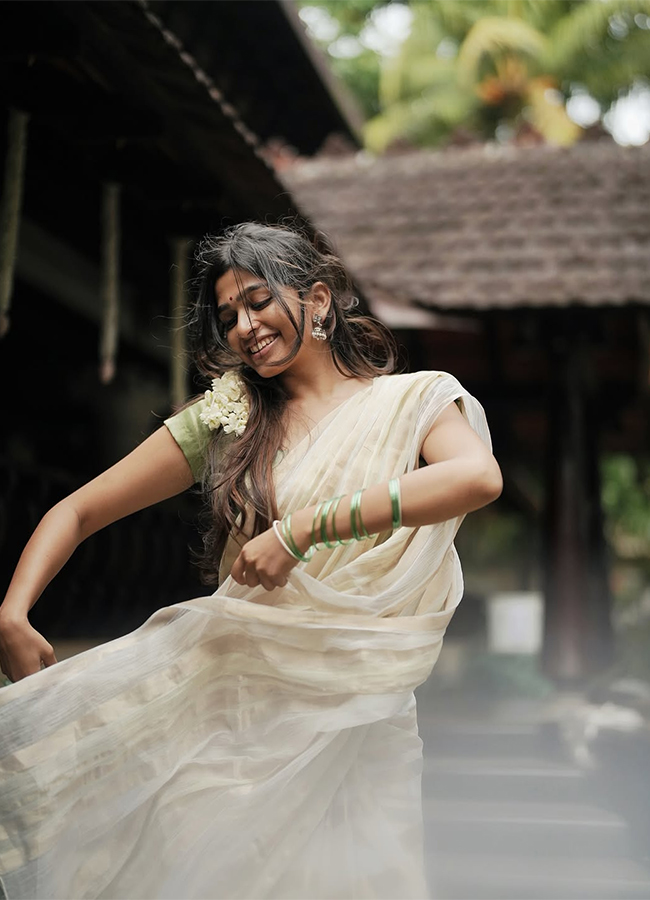 Actress Ananthika Sanilkumar Onam Festival Celebration 2025 Photos6