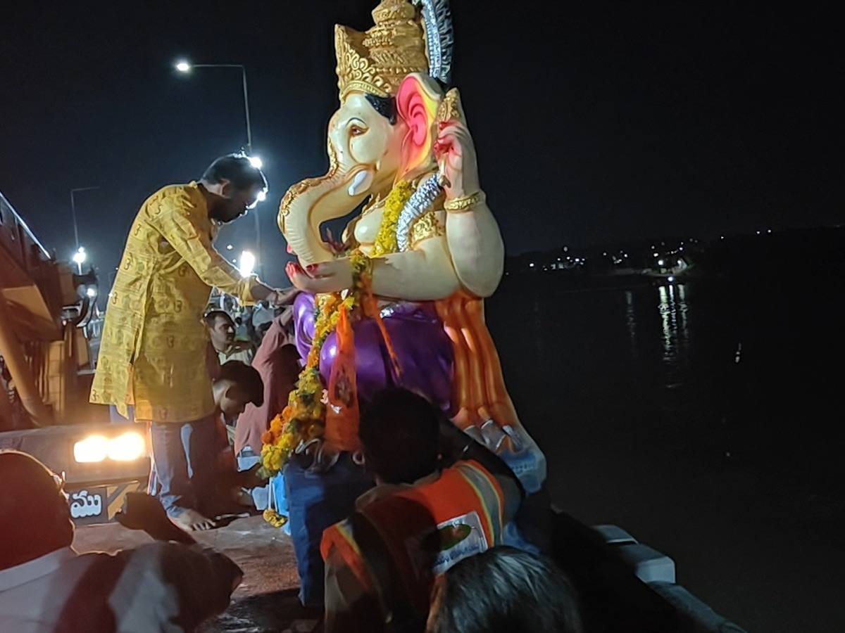 Ganesh Idol immersion At Hyderabad Photos4