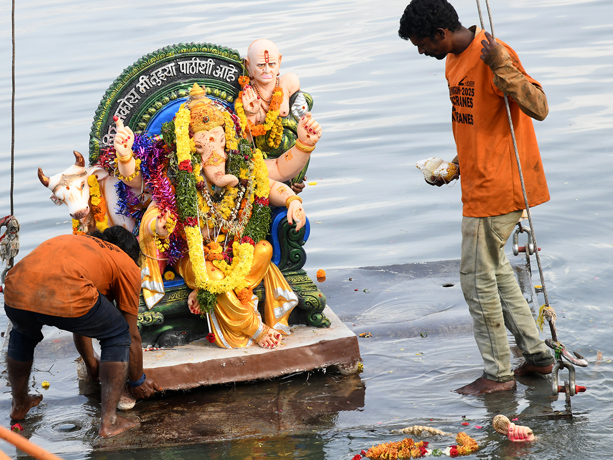Ganesh Nimajjanam 2025 At Hussain Sagar Photos3