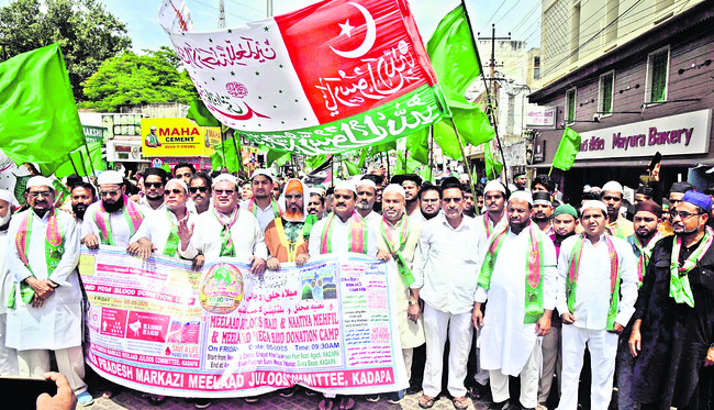 భారతదేశం మత సామరస్యానికి ప్రతీక 1