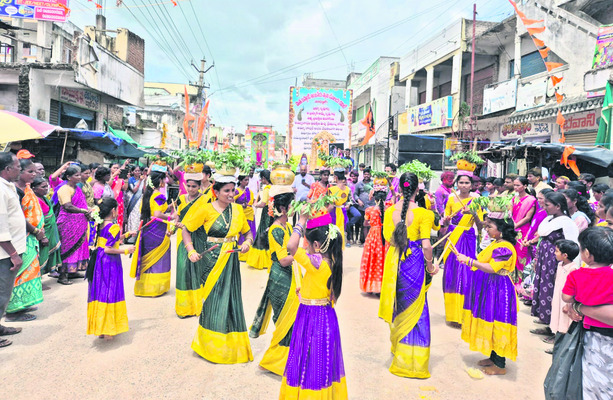 శోభాయమానంగా.. 3