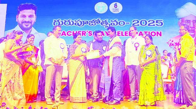 అవార్డులందుకున్న ఉత్తమ ‘గురువులు’ 2