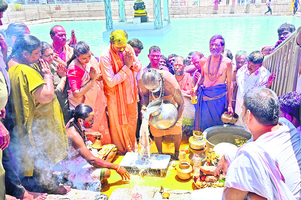 బ్రహ్మాండం! 1