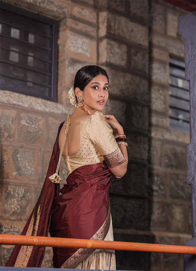 Actress Onam Celebrations Photo Goes Viral10