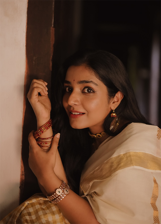Actress Onam Celebrations Photo Goes Viral16