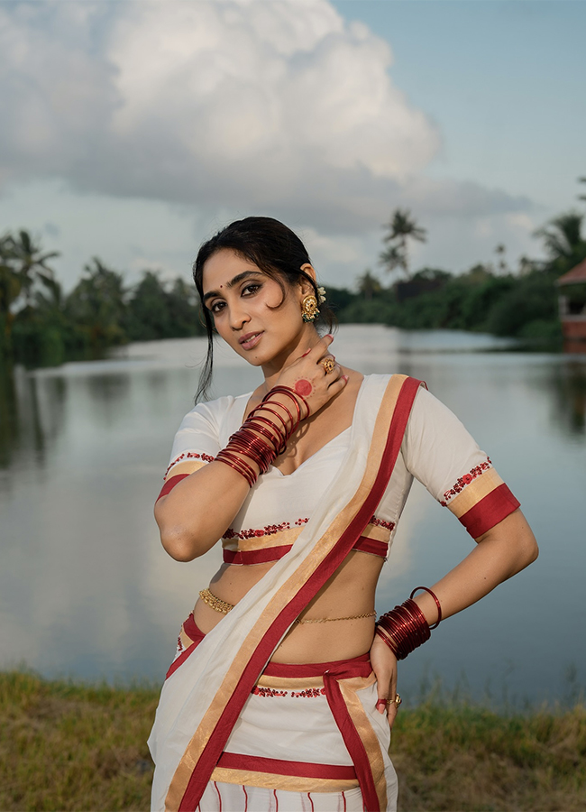 Actress Onam Celebrations Photo Goes Viral18