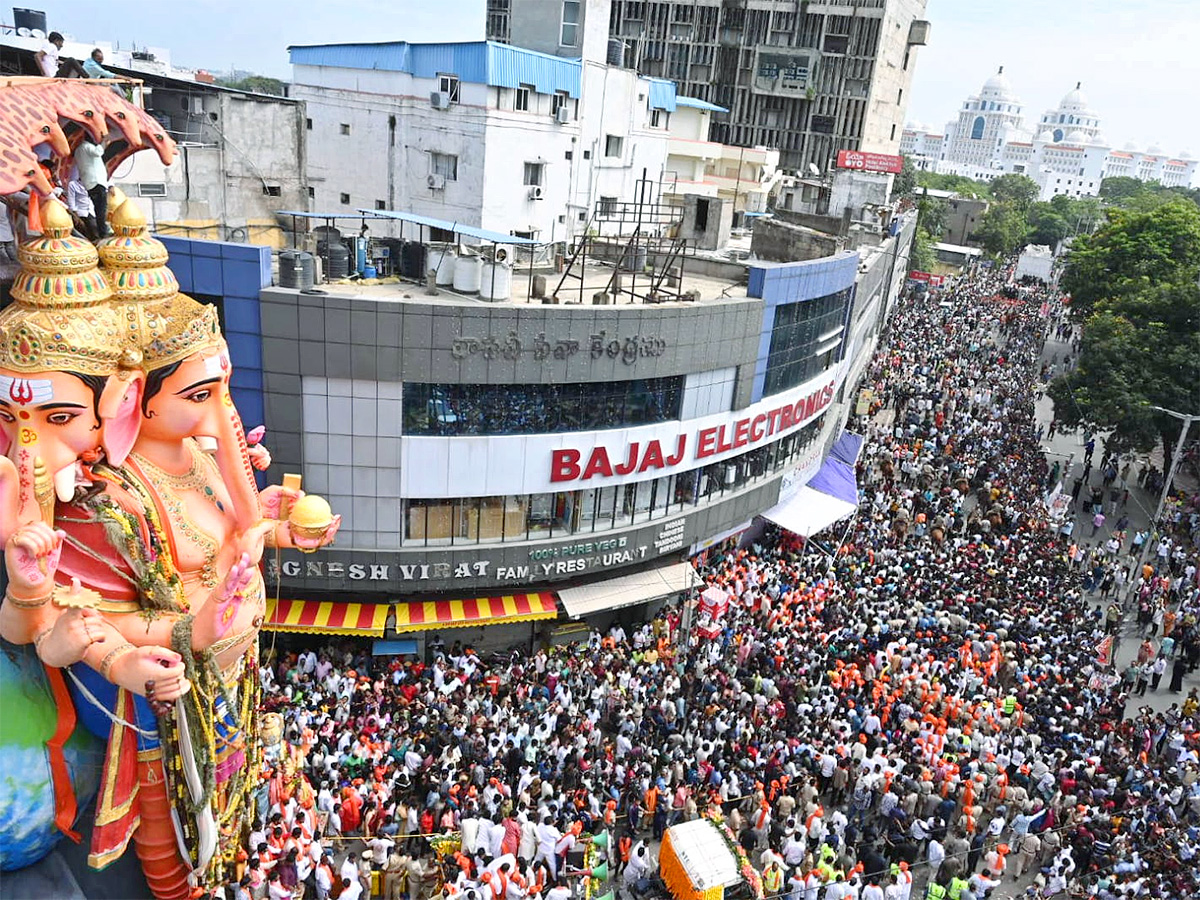 Heavy Rush Khairatabad Ganesh Shobha Yatra 2025 Photos6