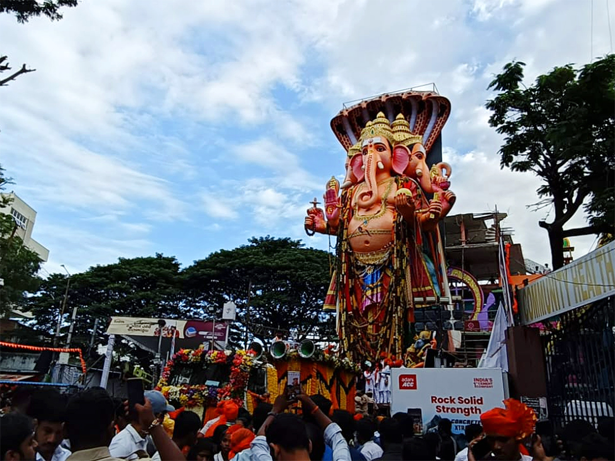 Khairatabad Ganesh 2025 Shobha Yatra Photos15