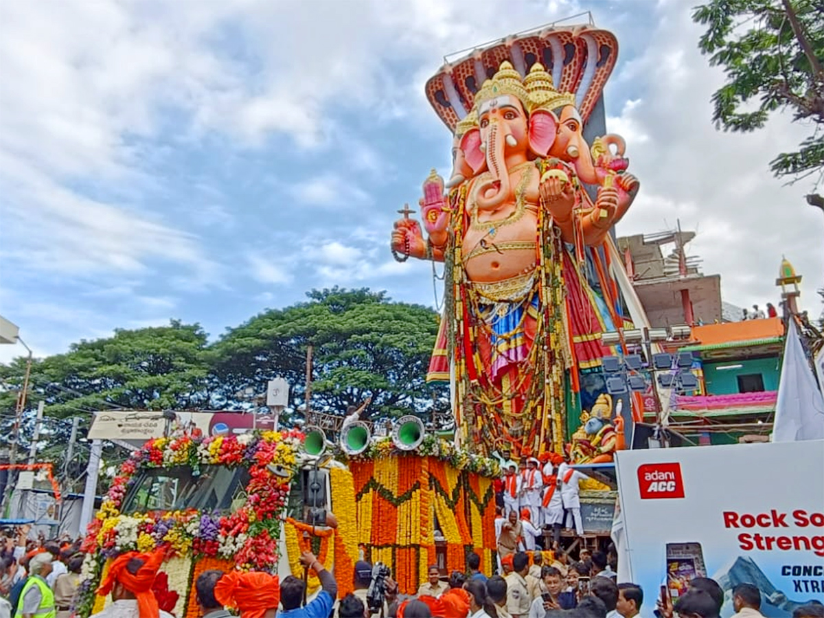 Khairatabad Ganesh 2025 Shobha Yatra Photos16