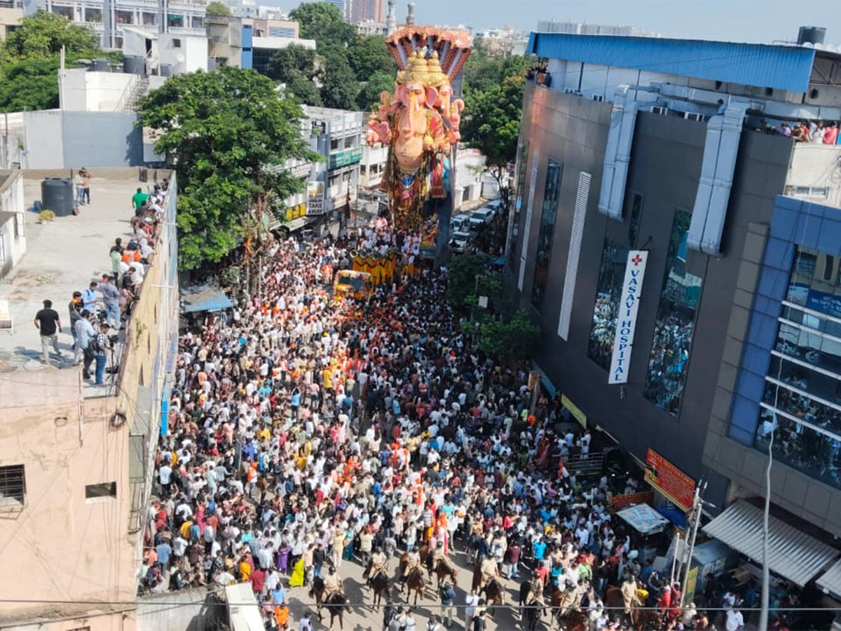 Khairatabad Ganesh 2025 Shobha Yatra Photos18