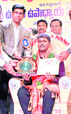 సమాజ జాగృతిలో గురువులే కీలకం2