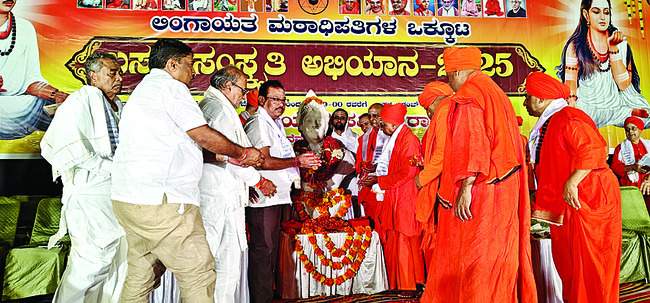 నకిలీ వైద్యులపై దాడులు 2