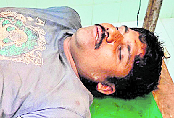 రోడ్డు ప్రమాదంలో ఇద్దరు మృతి 3