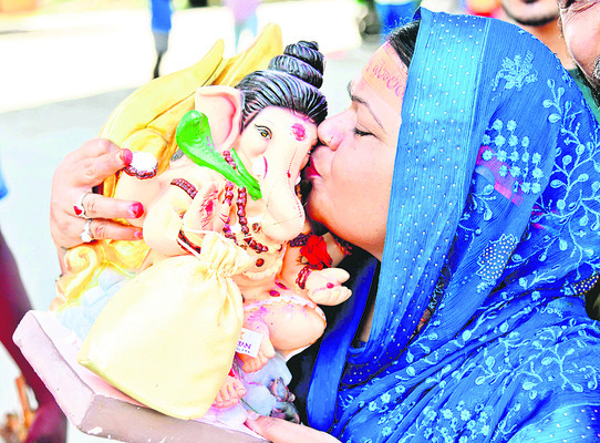 స్వామీ.. సెలవిక !1