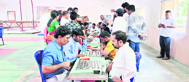 శ్రీవారికి అభిషేకం, కల్యాణం
3