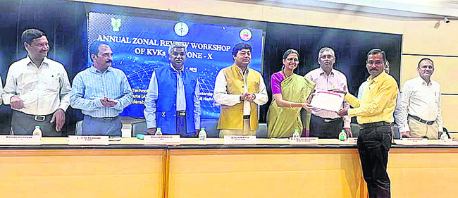 ప్రభుత్వ భూమిలోని భవనం స్వాధీనం
2
