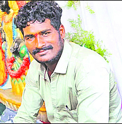 వేర్వేరు రోడ్డు ప్రమాదాల్లో ఇద్దరు దుర్మరణం 1