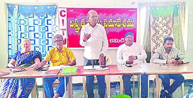 నేడు దుర్గమ్మ దర్శనం నిలిపివేత1