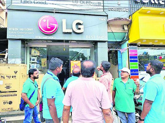 ఒడియాలో నేమ్ బోర్డులు తప్పనిసరి
1