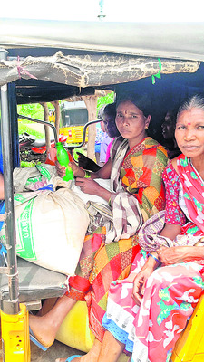 రేషన్ దూరం.. పేదలకు భారం1