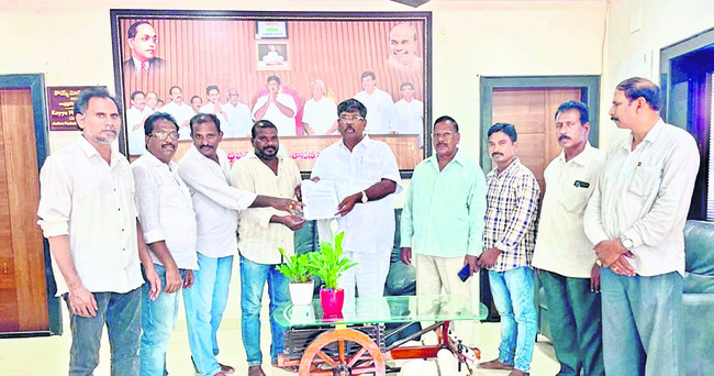 ఎనీవేర్కు కేరాఫ్ ఉండి1