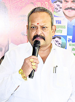 ఓట్లేసిన పాపానికి రోడ్లు ఎక్కిస్తున్నారు.. 7