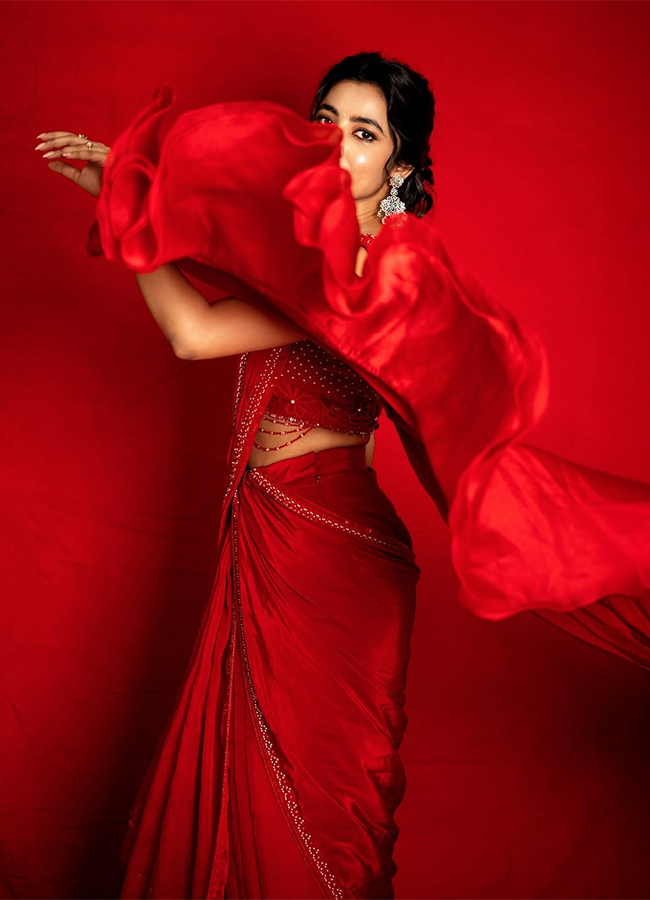 Actress Shivani Nagaram Latest Photos Viral11