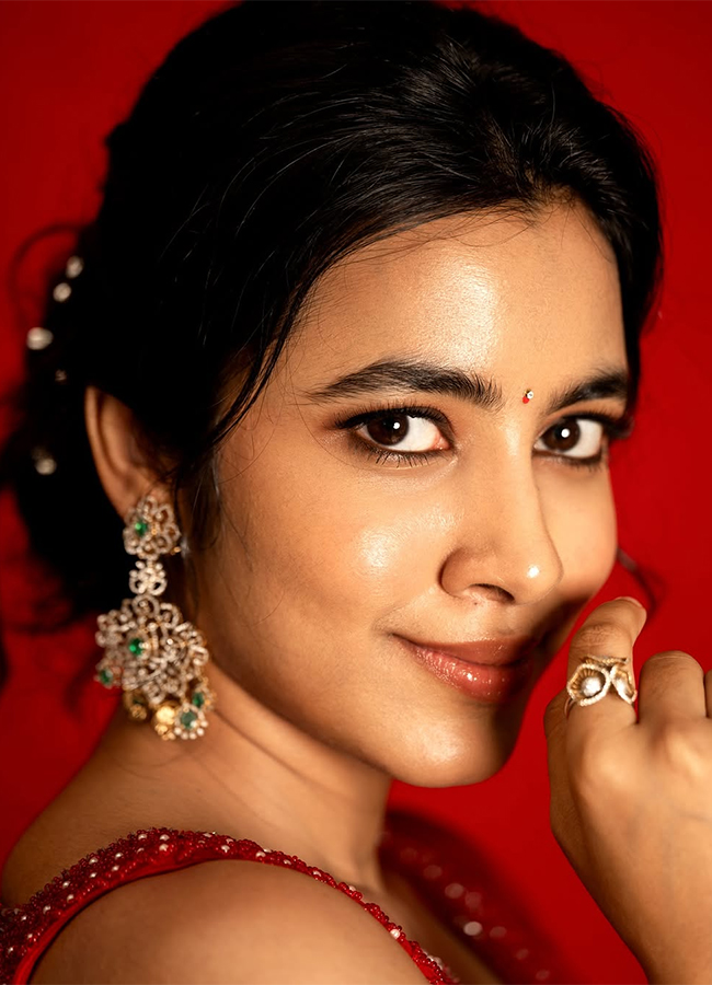 Actress Shivani Nagaram Latest Photos Viral8
