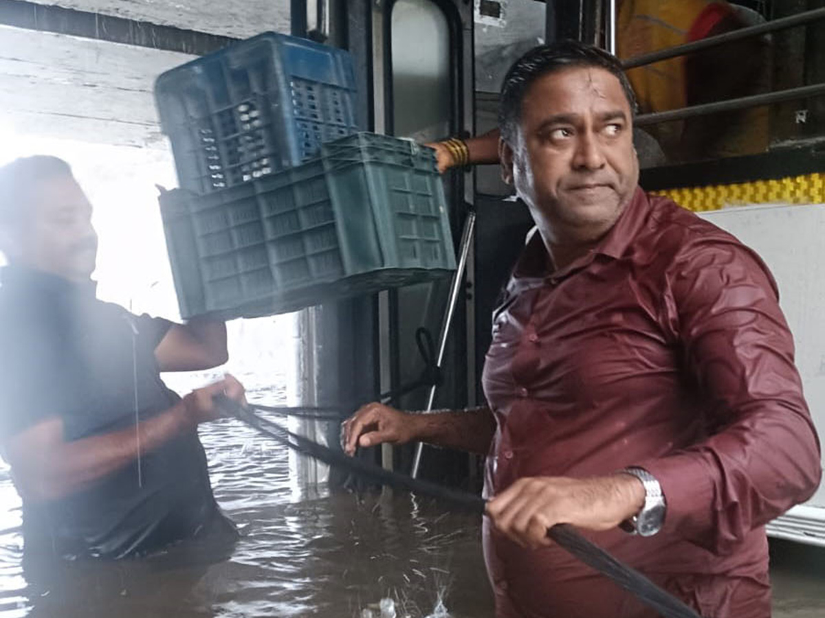 Heavy Rain In Warangal City Photos 17