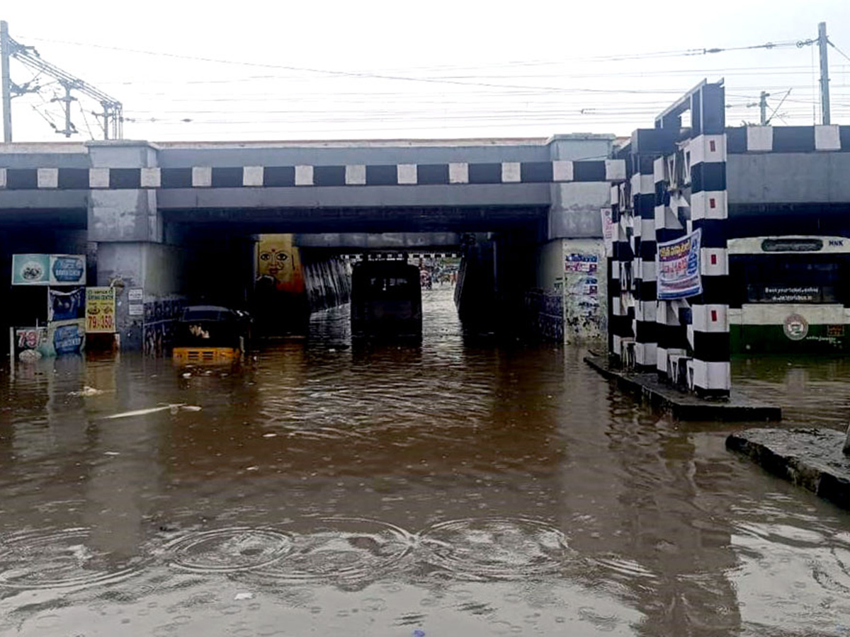 Heavy Rain In Warangal City Photos 18
