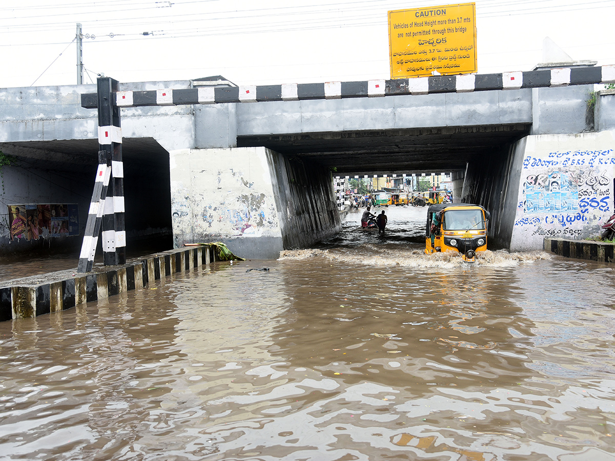 Heavy Rain In Warangal City Photos 25
