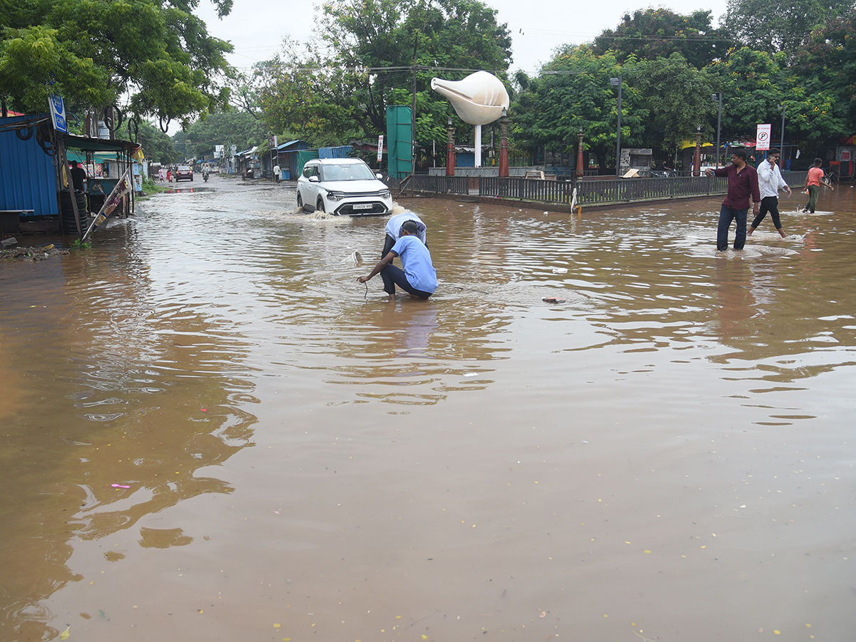 Heavy Rain In Warangal City Photos 6