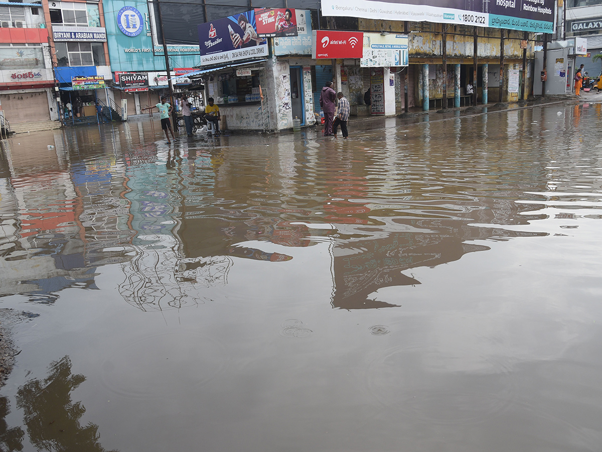 Heavy Rain In Warangal City Photos 8