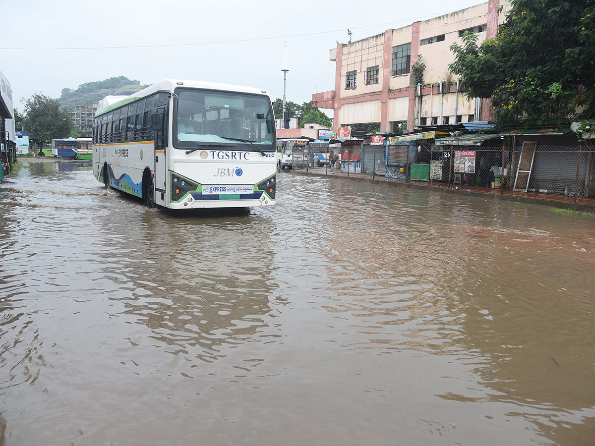 Heavy Rain In Warangal City Photos 9