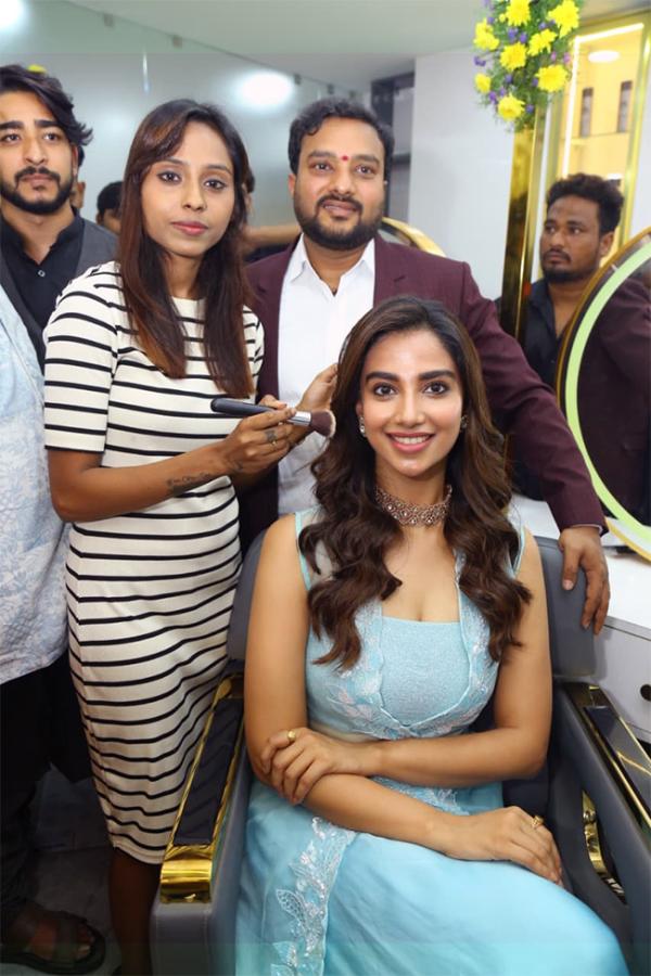 Heroine Meenakshi Chaudhary in Kukatpally3
