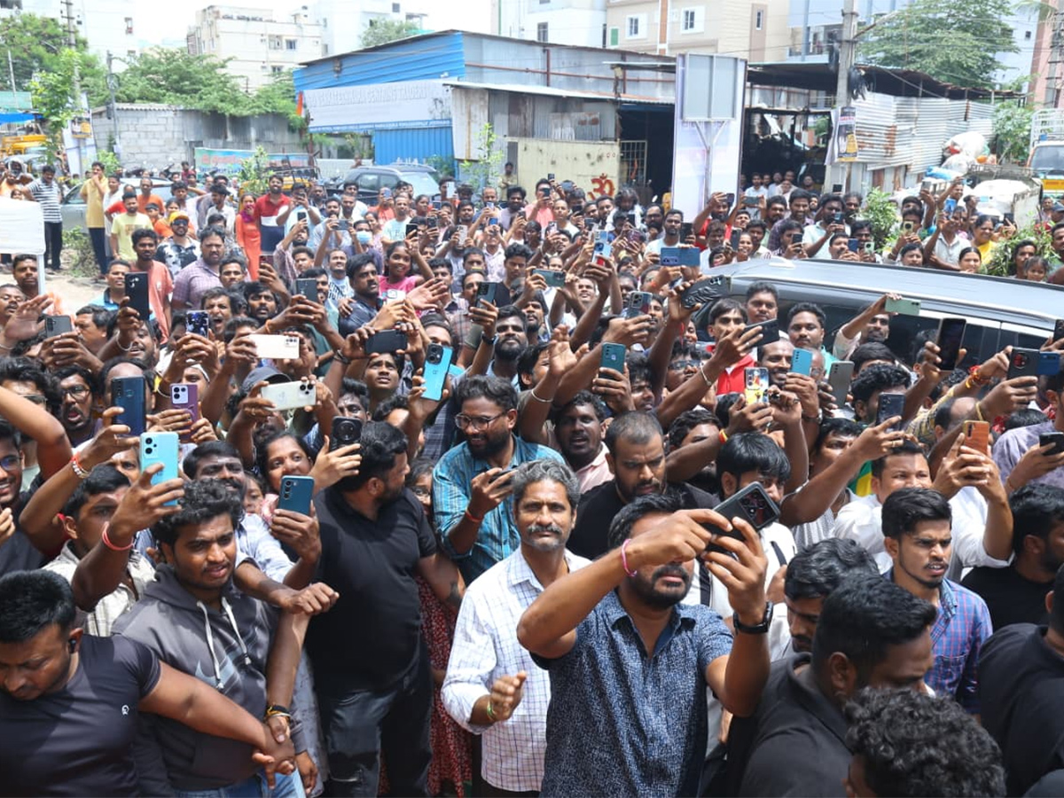 Heroine Meenakshi Chaudhary in Kukatpally6