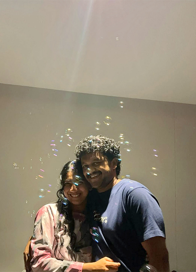 Sai Pallavi Sister Pooja Kannan Marriage Anniversary Pics Viral4