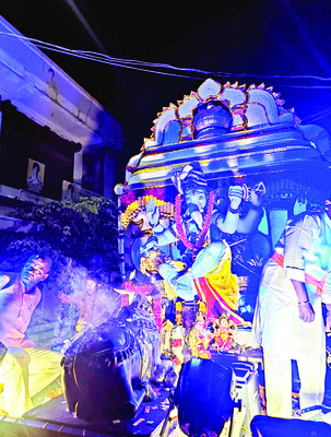 ఏకదంతాయ.. వక్రతుండాయ1
