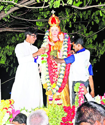 కుటుంబ బంధాలకు స్ఫూర్తి మరియమాత 1