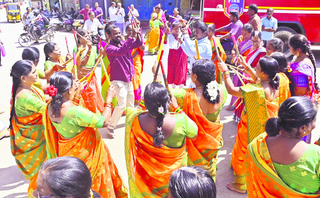 ఘనంగా జెండాజాతర1