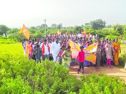 శోభాయమానంగా గిరి ప్రదక్షిణ 1