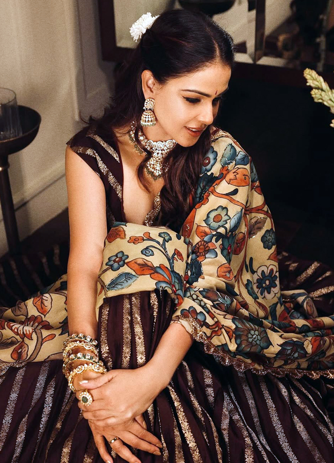 Genelia Deshmukhs chanderi lehenga with a Kalamkari dupatta hand painted over 25 days2
