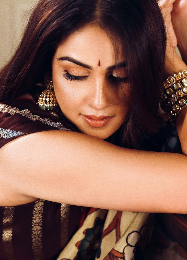 Genelia Deshmukhs chanderi lehenga with a Kalamkari dupatta hand painted over 25 days3