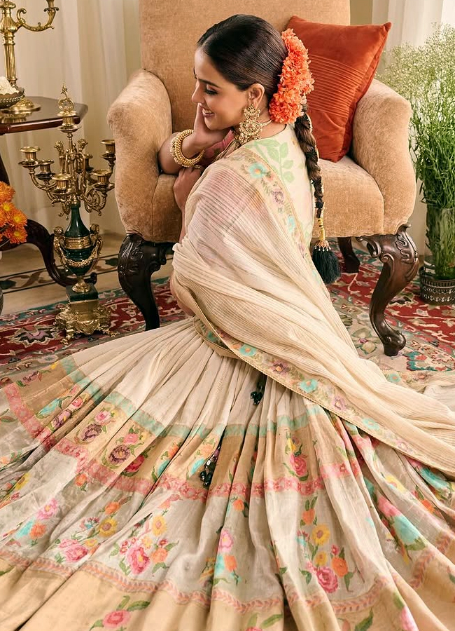 Genelia Deshmukhs chanderi lehenga with a Kalamkari dupatta hand painted over 25 days8